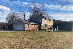 296 Winthrop Dr, Cheshire, CT 06410 - Photo 3