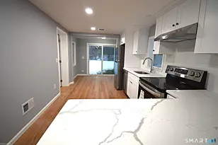 17 Railroad Ave, Farmington, CT 06085 - Photo 3