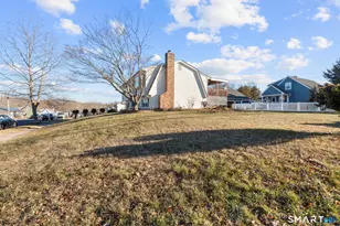 7 Pettit Dr, Meriden, CT 06451 - Photo 3