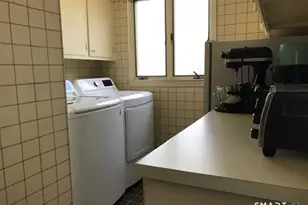 14 Ivy Ln, Wethersfield, CT 06109 - Photo 11