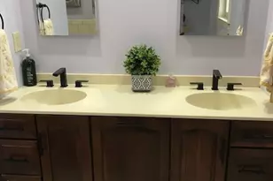 14 Ivy Ln, Wethersfield, CT 06109 - Photo 19