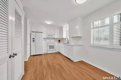 98 Heritage Village #A, Southbury, CT 06488 - Photo 3