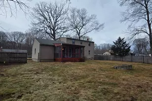 40 Beech Rd, Enfield, CT 06082 - Photo 17