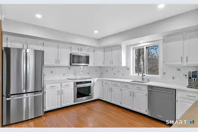 6 Stonegate Lane, Shelton, CT 06484 - Photo 5