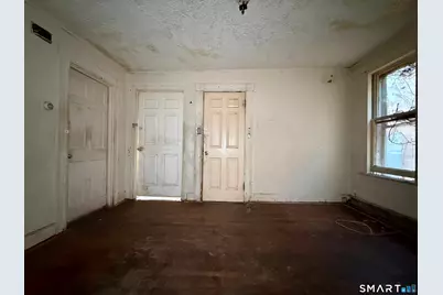 1050 Hancock Avenue, Bridgeport, CT 06605 - Photo 21