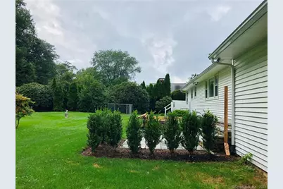 249 New Canaan Avenue, Norwalk, CT 06850 - Photo 11