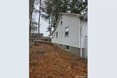 32 Jondot Drive, Enfield, CT 06082 - Photo 3