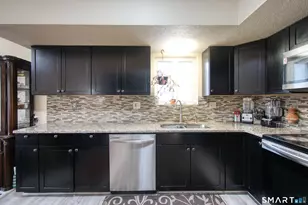 96 Medford St, West Haven, CT 06516 - Photo 11