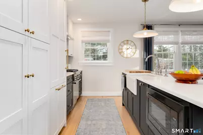 186 Putnam Park #186, Greenwich, CT 06830 - Photo 3