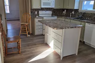 40 Maple Ave Ext, Montville, CT 06382 - Photo 3