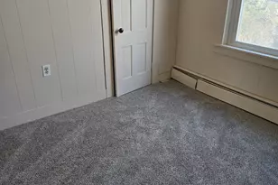 40 Maple Ave Ext, Montville, CT 06382 - Photo 9