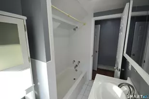 70 Westfield Ave, Bridgeport, CT 06606 - Photo 11