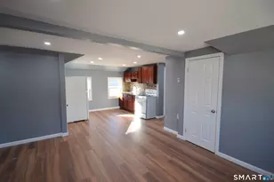 70 Westfield Ave, Bridgeport, CT 06606 - Photo 7