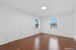 26 Crescent Dr, Danbury, CT 06810 - Photo 11