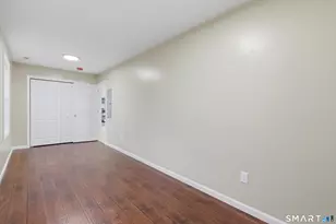 26 Crescent Dr, Danbury, CT 06810 - Photo 7