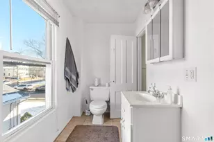 124 Windsor Ave, Meriden, CT 06451 - Photo 27