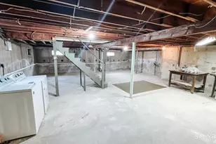 200 Lobdell Dr, Stratford, CT 06614 - Photo 9