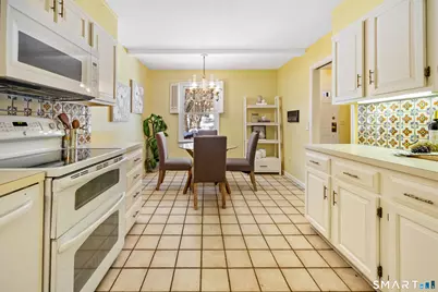 580 Mountain Road #APT C, West Hartford, CT 06117 - Photo 9