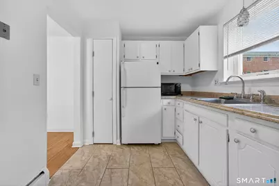 13 Robbins Lane #APT B, Rocky Hill, CT 06067 - Photo 5