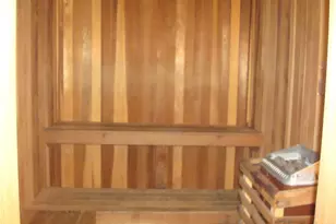 887 Farmington Ave, West Hartford, CT 06119 - Photo 25