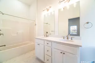 1154 Poquonnock Rd, Groton, CT 06340 - Photo 9