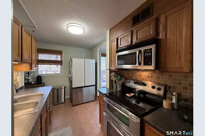 16 Hickory Lane, Plainville, CT 06062 - Photo 5