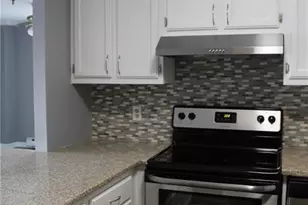 51 Schuyler Ave, Stamford, CT 06902 - Photo 7