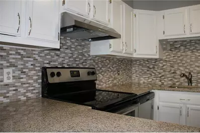 51 Schuyler Avenue #APT 5A, Stamford, CT 06902 - Photo 3