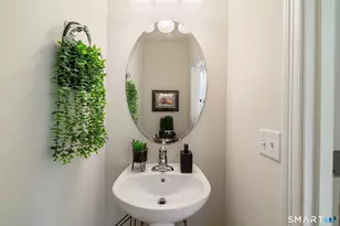 160 Barkledge Dr, Newington, CT 06111 - Photo 13