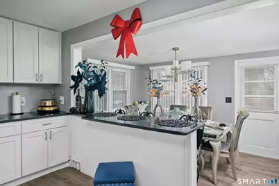 424 Circular Avenue, Hamden, CT 06514 - Photo 9