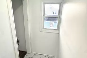 329 Amsterdam Ave, Bridgeport, CT 06606 - Photo 19