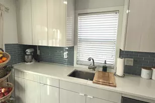 17 Paradiso St, Norwalk, CT 06854 - Photo 7