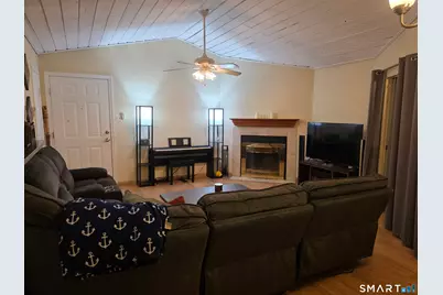 90 Crown Knoll Court #APT 144, Groton, CT 06340 - Photo 9