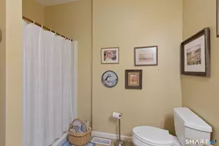 8 Old Barn Rd, East Windsor, CT 06088 - Photo 7