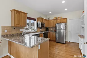 8 Old Barn Rd, East Windsor, CT 06088 - Photo 17