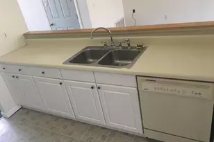 70 Hubbard Rd, Guilford, CT 06437 - Photo 5