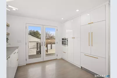 915 South Pine Creek Road, Fairfield, CT 06824 - Photo 7