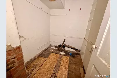 86 Linsley Avenue, Meriden, CT 06451 - Photo 15