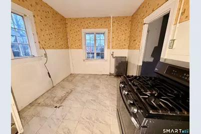 86 Linsley Avenue, Meriden, CT 06451 - Photo 5