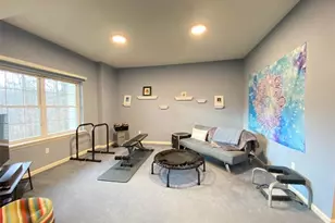 1303 Bradford Dr, Danbury, CT 06811 - Photo 15