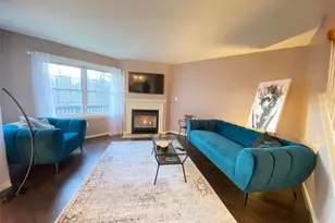 1303 Bradford Dr, Danbury, CT 06811 - Photo 3