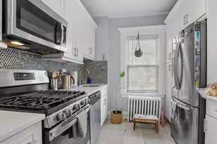 28 Dolsen Pl, Stamford, CT 06901 - Photo 17