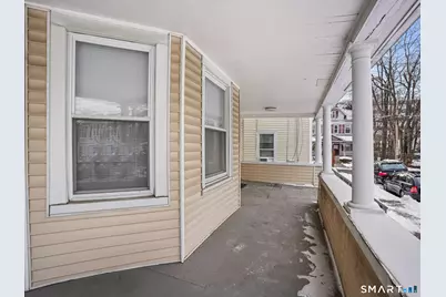 28 Dolsen Place, Stamford, CT 06901 - Photo 3