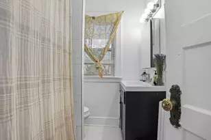 28 Dolsen Pl, Stamford, CT 06901 - Photo 19