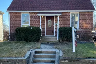 212 Platt St, Waterbury, CT 06704 - Photo 1