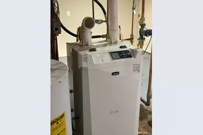 212 Platt Street, Waterbury, CT 06704 - Photo 23