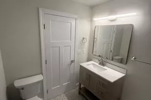 8 Broad St, Milford, CT 06460 - Photo 9