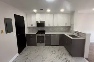 8 Broad St, Milford, CT 06460 - Photo 1