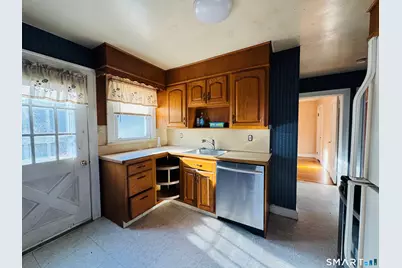 11 Ford Avenue, Norwich, CT 06360 - Photo 7