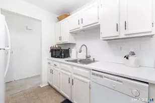 65 Carriage Dr, Milford, CT 06460 - Photo 5